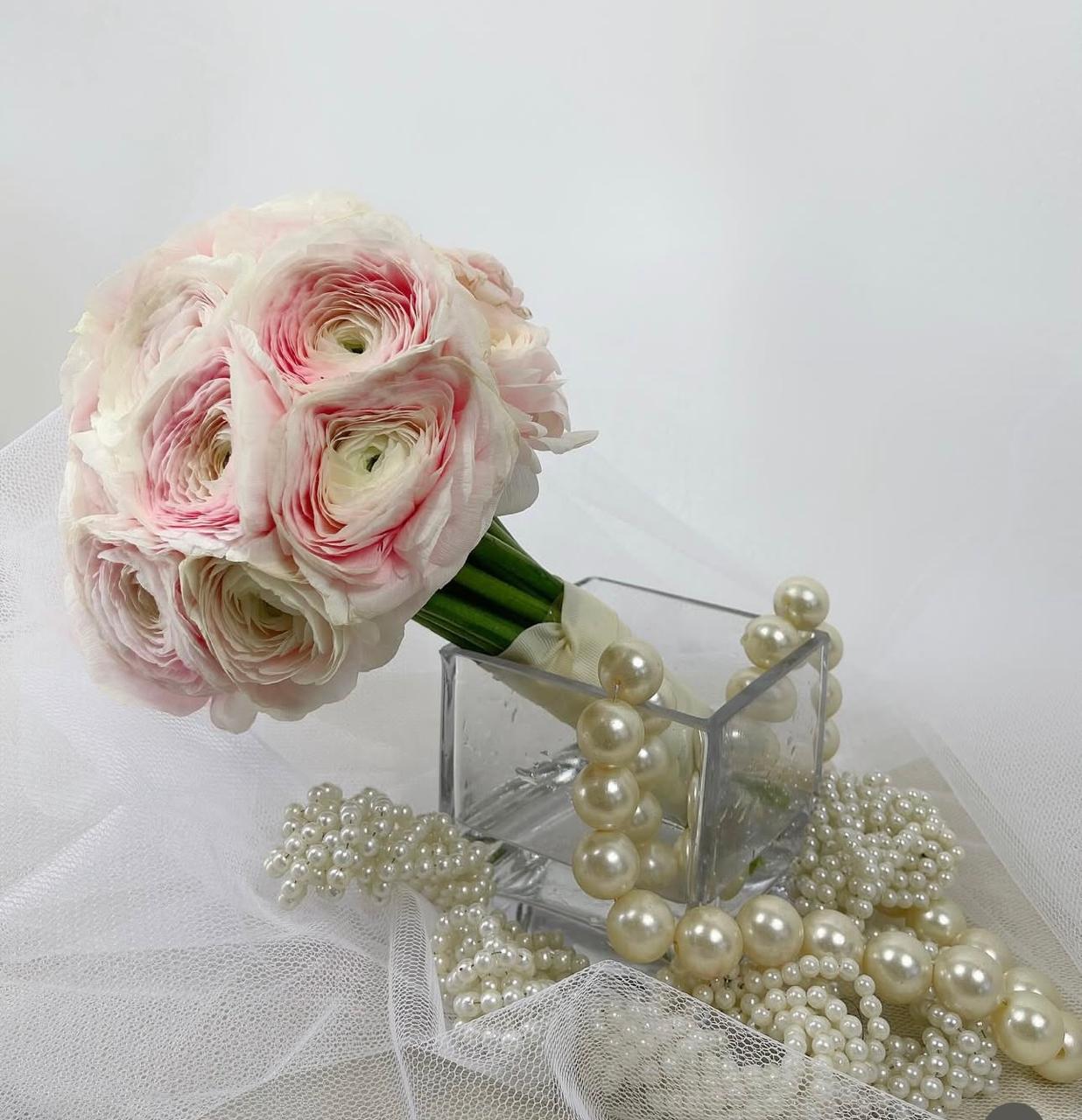 مسكة عروس من  زهور الحوذان